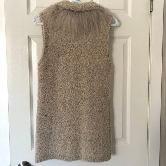 Authentic Saks fifth avenue vest with real fur S - Picture 2 of 5